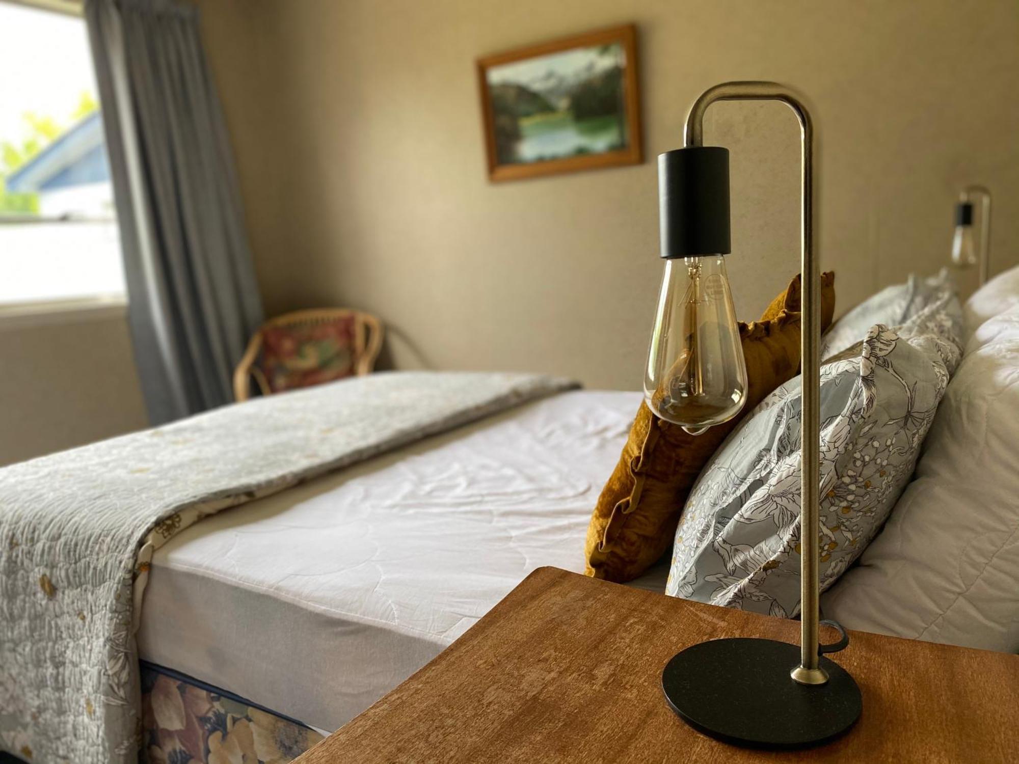 Villa Memories On Maryburn Twizel Esterno foto